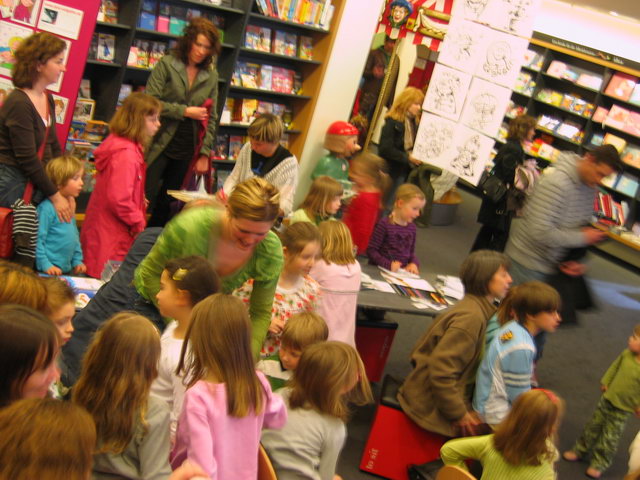 gal/2008/2008 12.04. Mayersche Buchhandlung CD Praesentation/IMG_3575.JPG